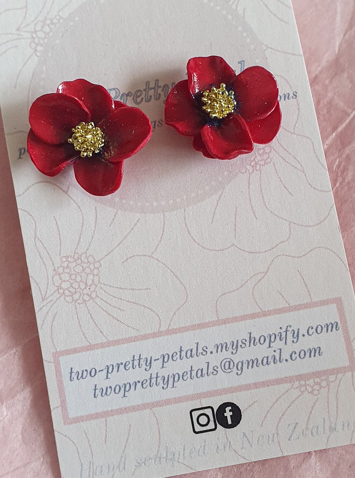 Winter Rose Red stud